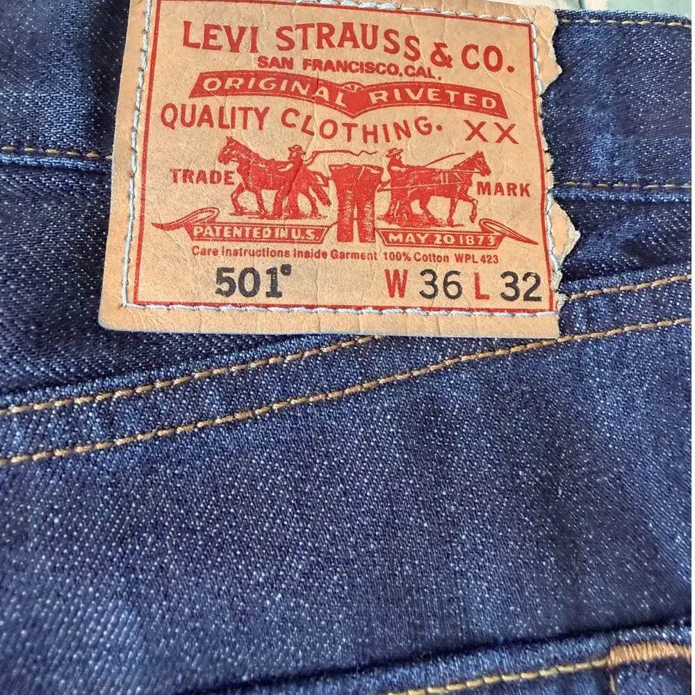 Levis 501 Original Jeans Mens 36x32 Dark Wash Button Fly Straight Leg Denim